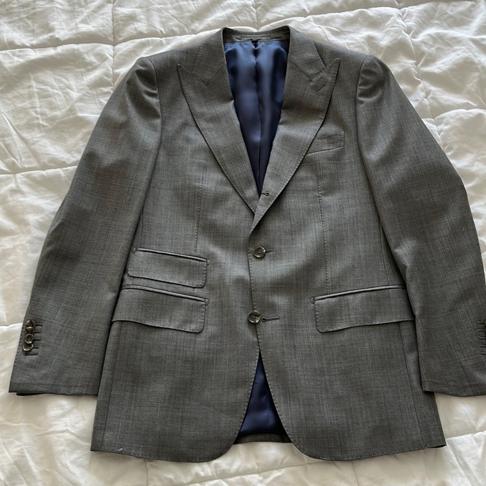 Full Suit: Bold Washington Peak Lapel SuitSupply